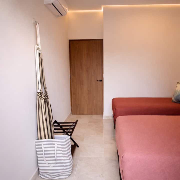 Secondary bedroom 