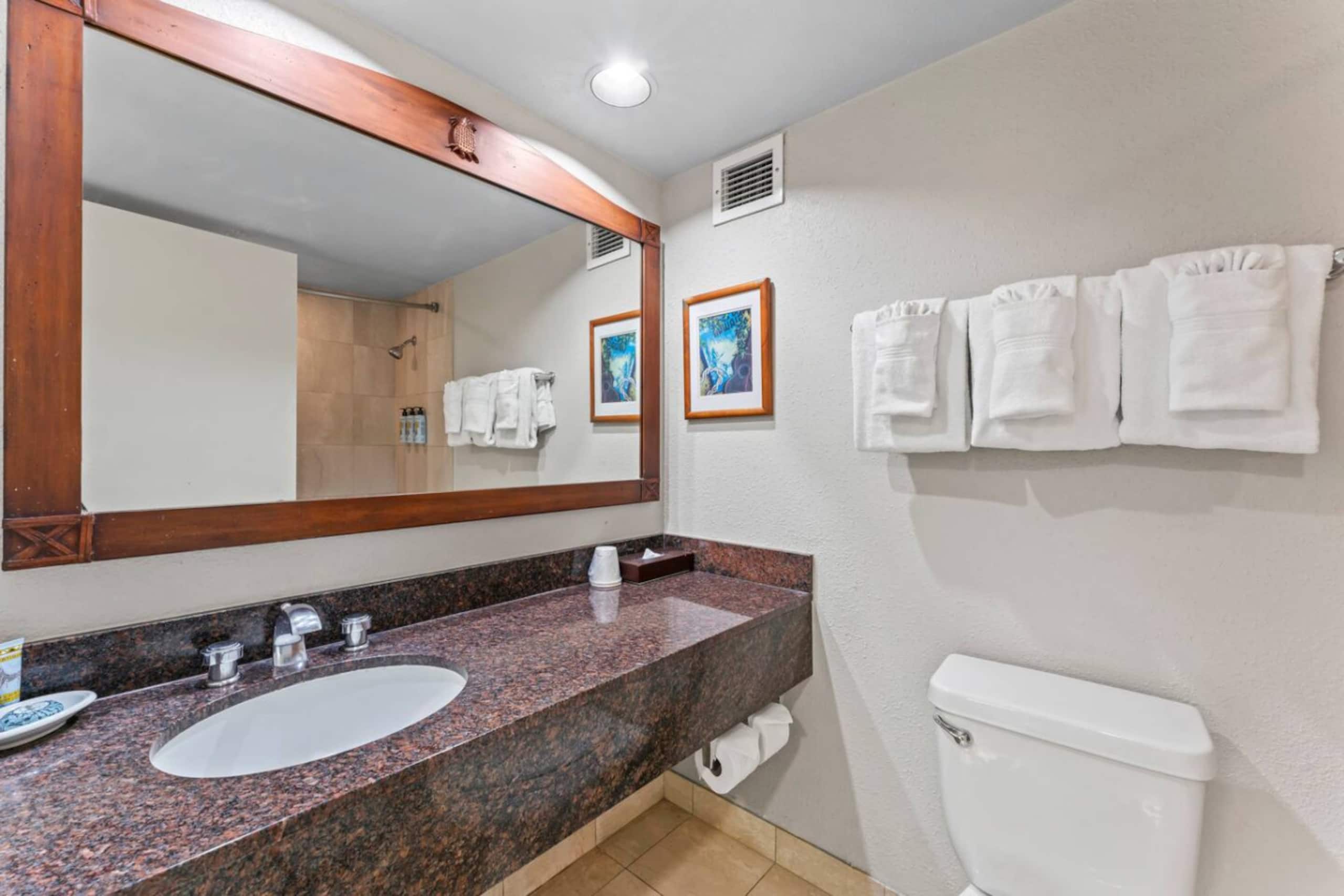 Your Waikiki Studio Near Beach. *no resort fees!* - Image 15
