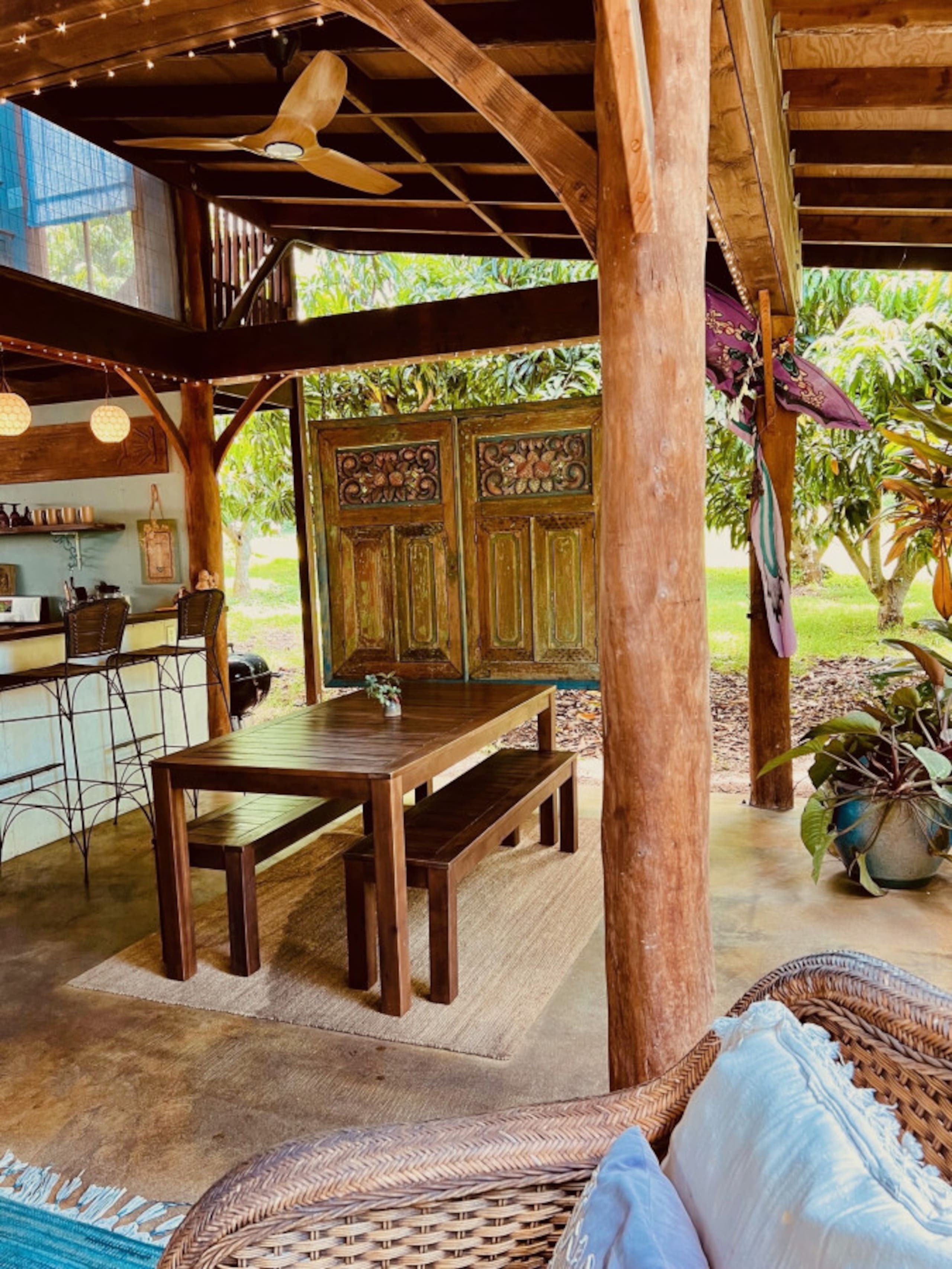 Enchanting Eco-Hideaway: Bohemian Retreat - Image 12