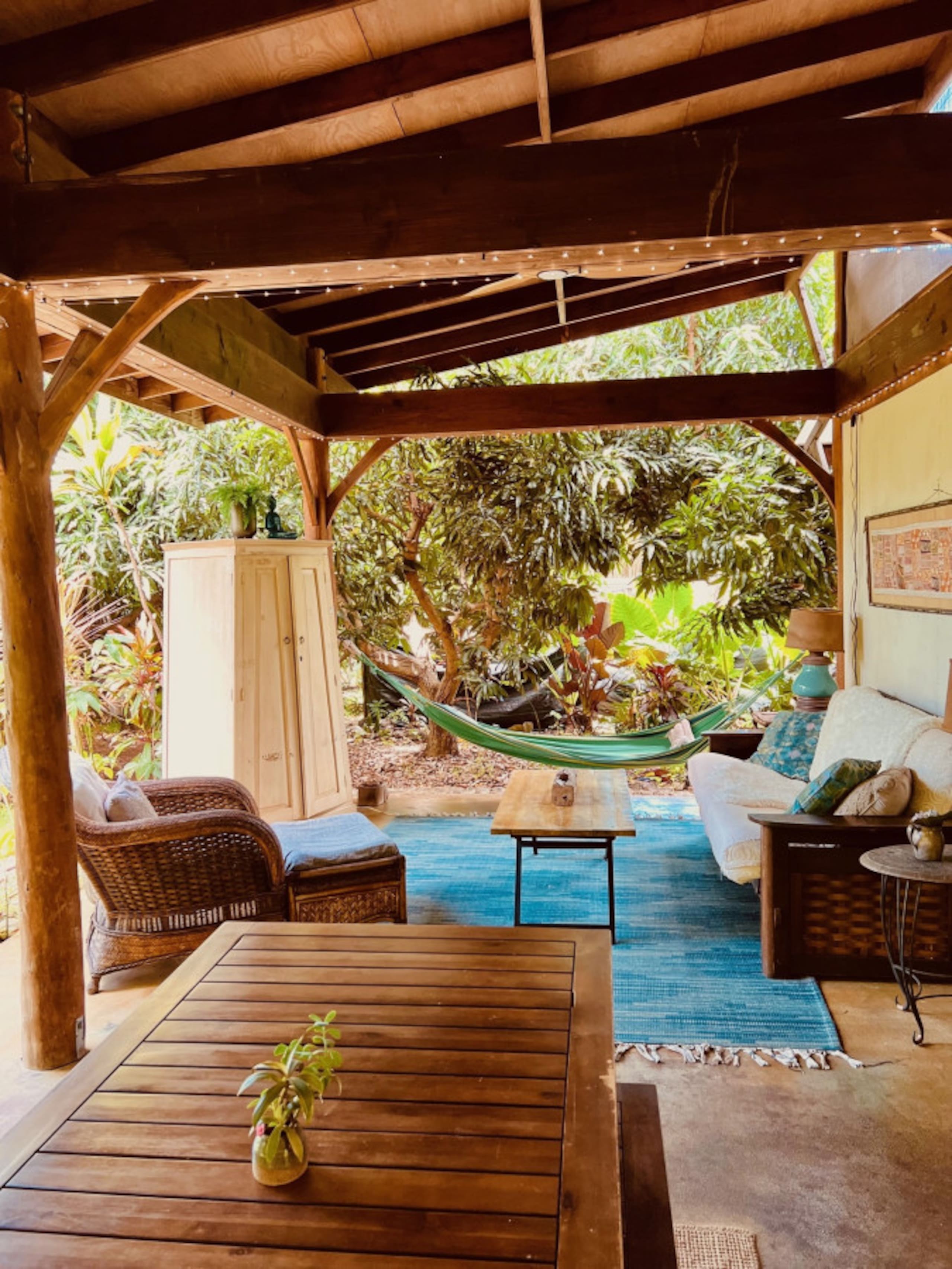 Enchanting Eco-Hideaway: Bohemian Retreat - Image 5