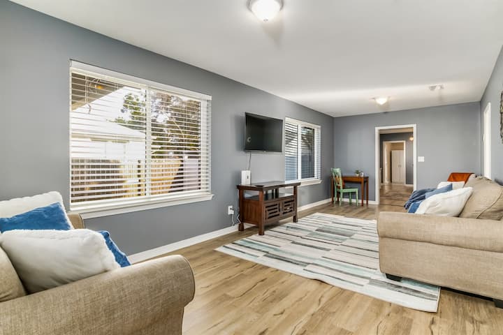 Blue Angels Cottage | 5 Min To Nas | 3/2&yard - Warrington, FL