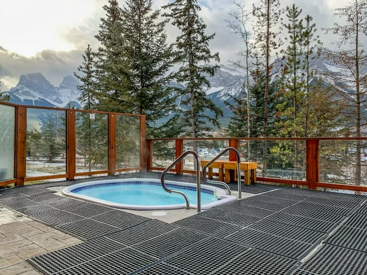 Modern 1 Bedroom Retreat With Sofa Bed/hot Tub - Canada