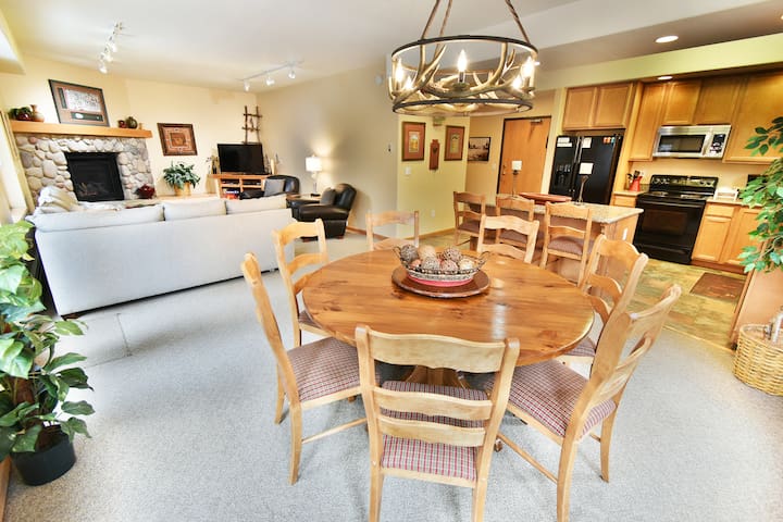 Summit Resort Group managed Airbnb listing 1