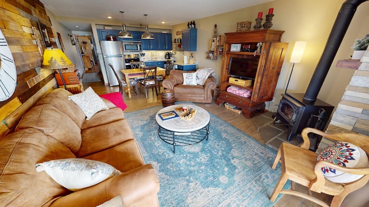 On Lake! Updated! 1st Floor, Hot Tub. Walk To Amphitheater, Marina, Parks - Dillon, CO