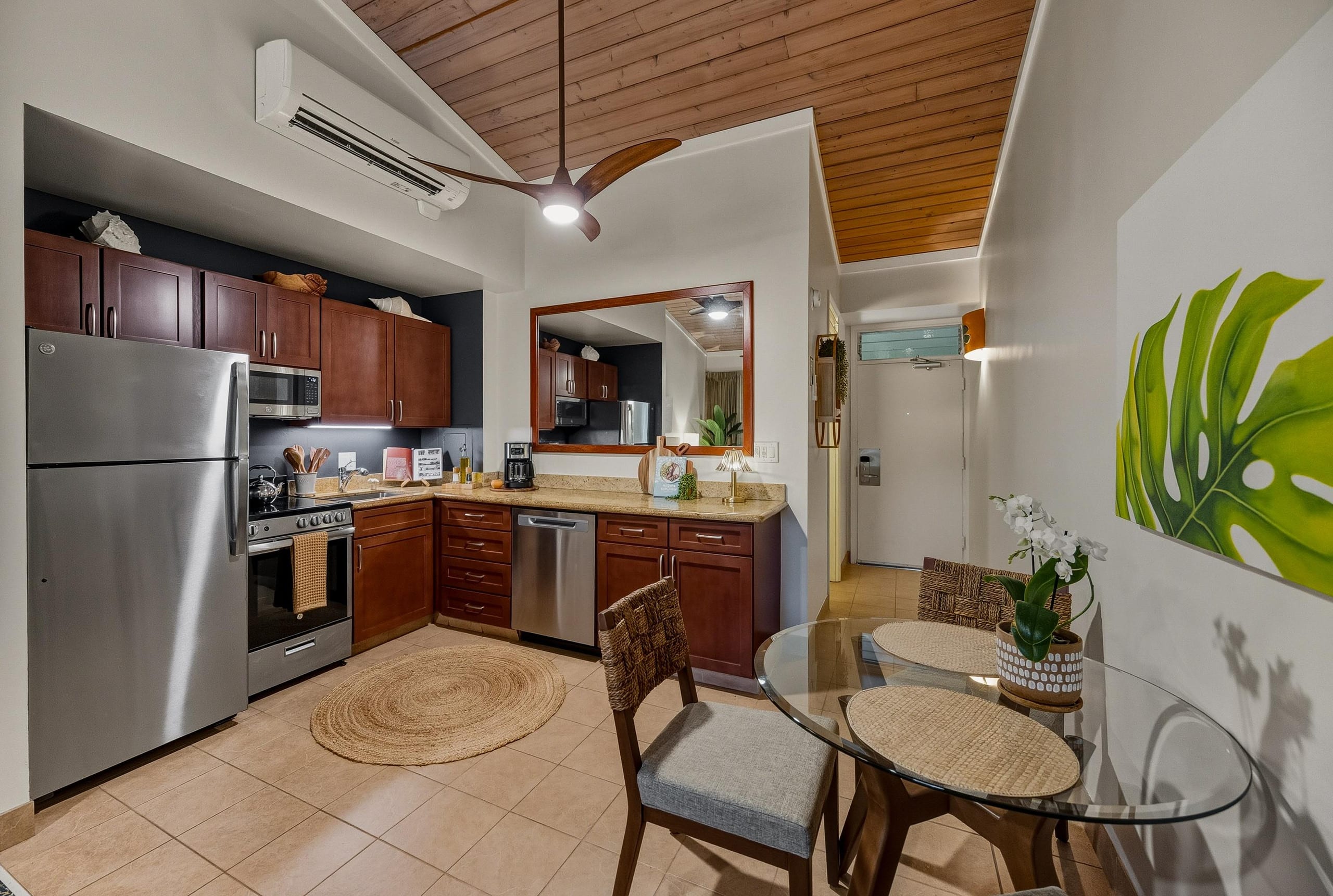 Condo in Lahaina · ★5.0 · 1 bedroom · 2 beds · 1 bath - Image 69