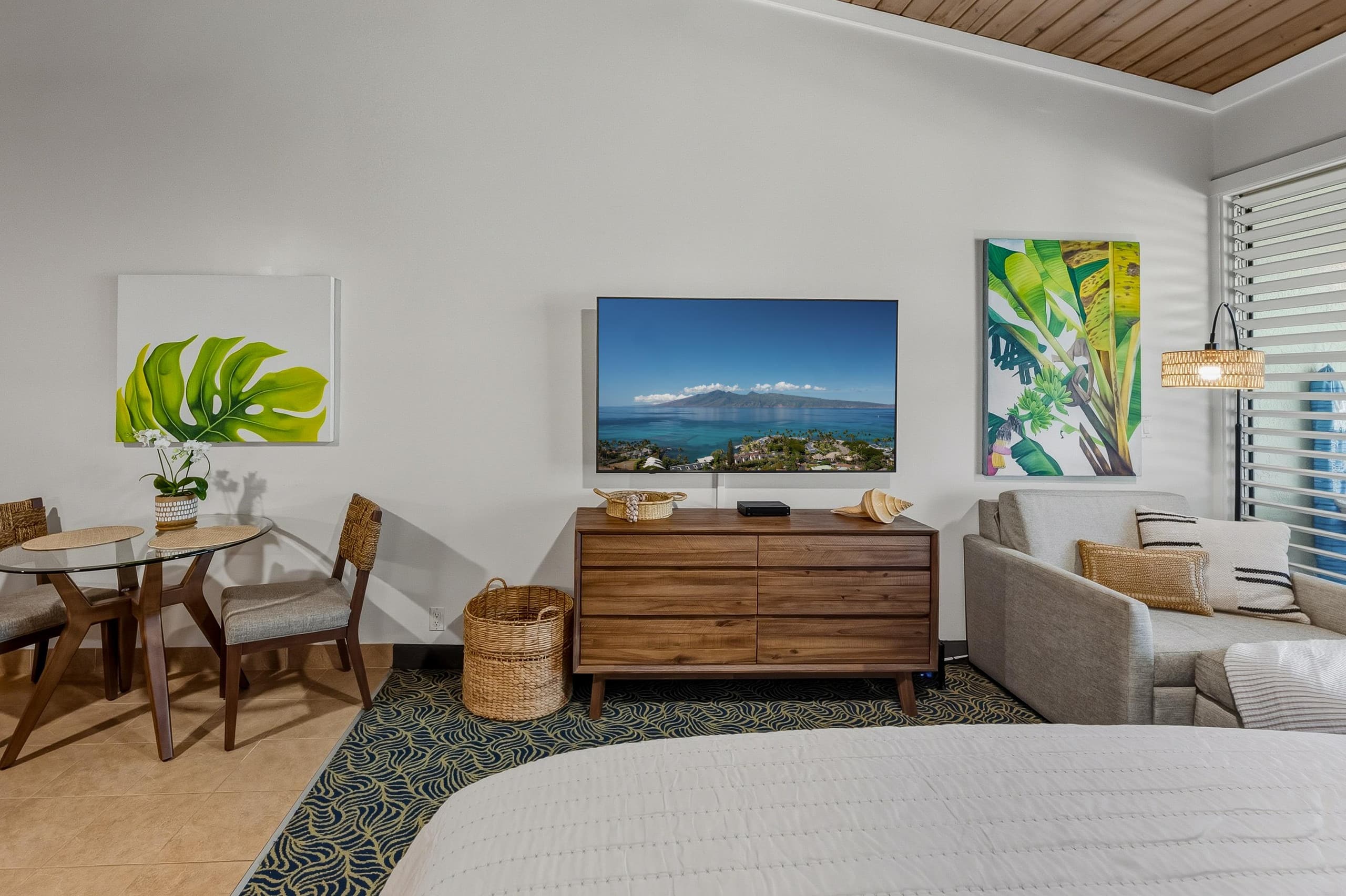 Condo in Lahaina · ★5.0 · 1 bedroom · 2 beds · 1 bath - Image 17