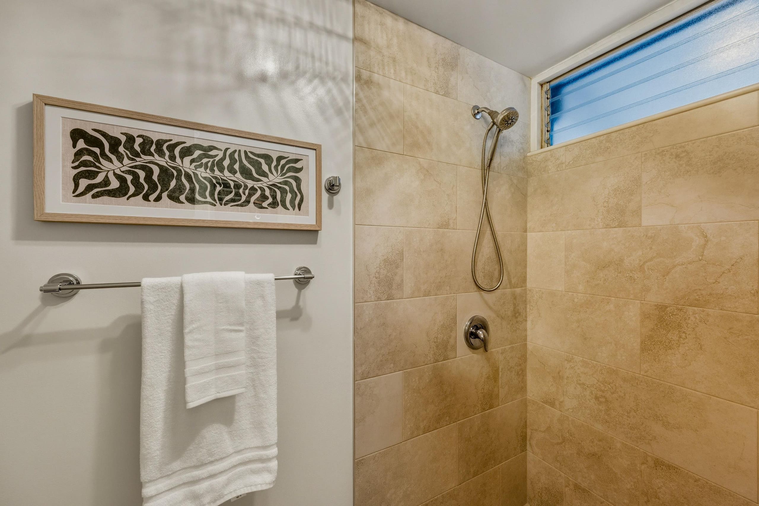 Condo in Lahaina · ★5.0 · 1 bedroom · 2 beds · 1 bath - Image 23