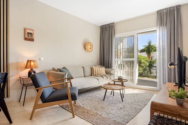 Riviera Del Sol | Calahonda Apartment - Sitio de Calahonda
