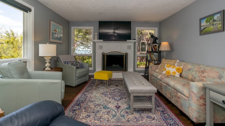 Sunset Sanctuary: On Picturesque Canandaigua Lake! - Canandaigua, NY