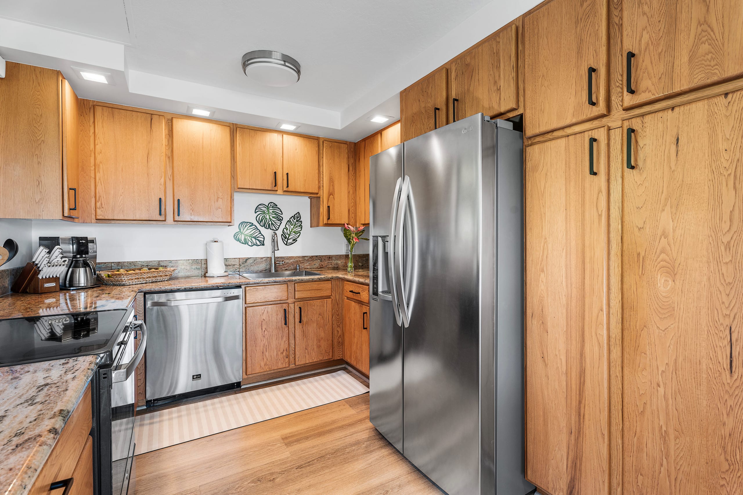 Condo in Kailua-Kona · ★4.8 · 2 bedrooms · 3 beds · 2 private baths - Image 17