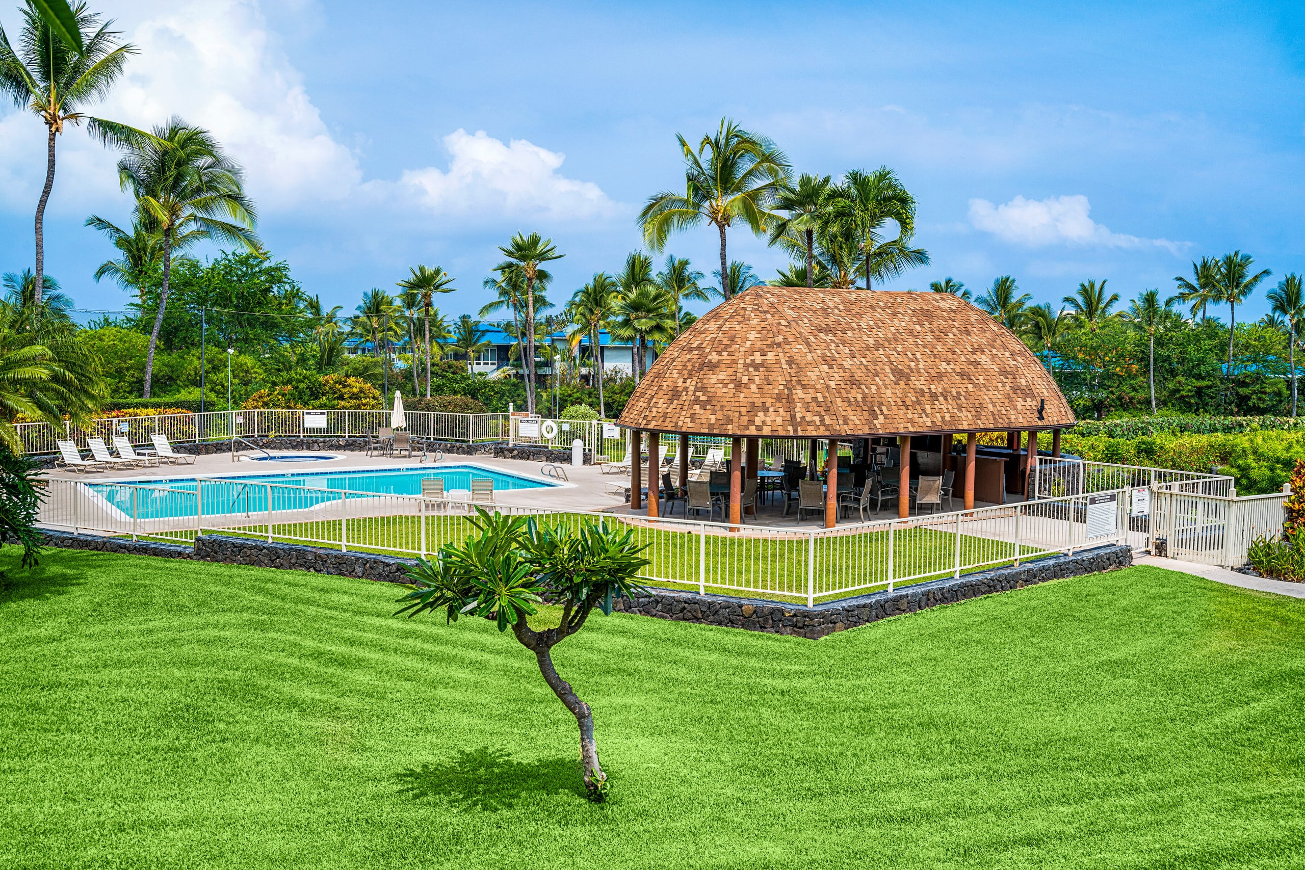 Condo in Kailua-Kona · ★4.8 · 2 bedrooms · 3 beds · 2 private baths - Image 33