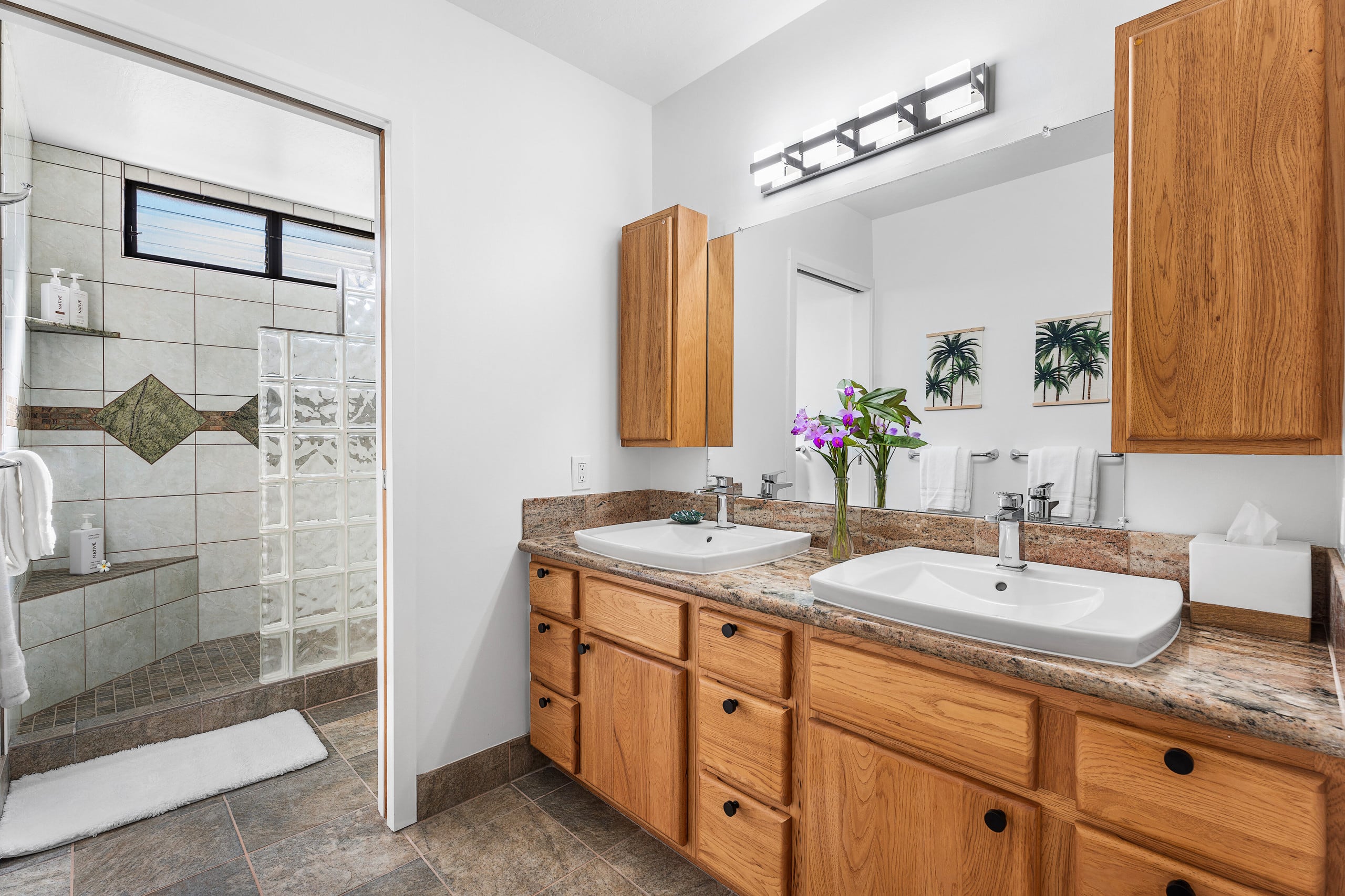 Condo in Kailua-Kona · ★4.8 · 2 bedrooms · 3 beds · 2 private baths - Image 23