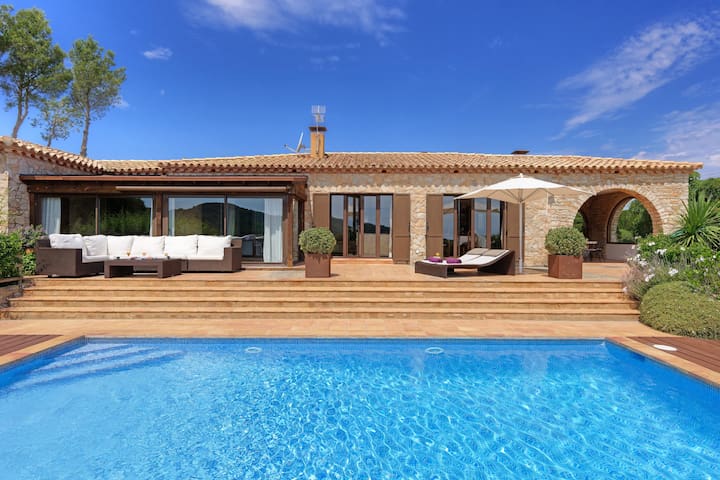 es raco – villa with sea views – begur-sa riera-co gallery image 4