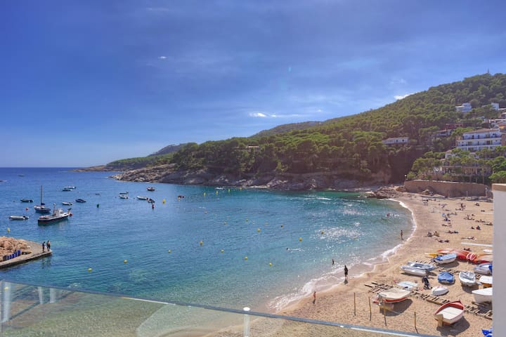 filosia 2-beachfront apartment-tamariu-costa brava