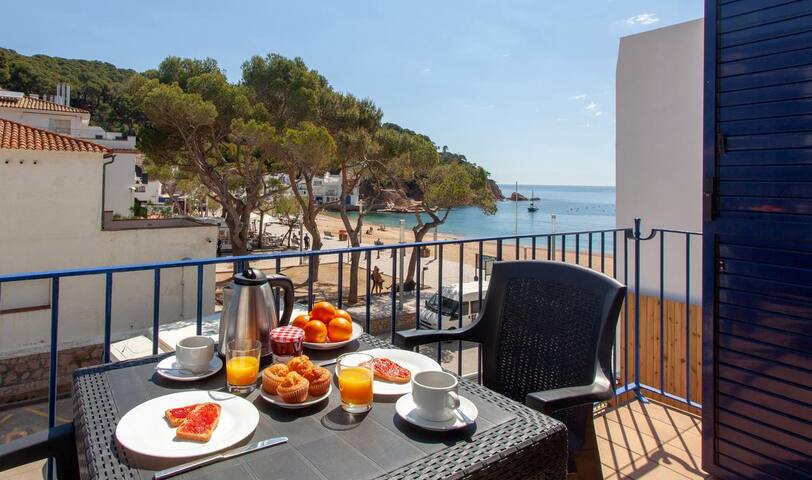 gala 4-apartment with sea views-tamariu-costa brav gallery image 2