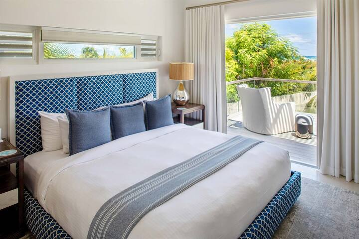 Second Chances: Spacious Villa w/Pool, Near Beach