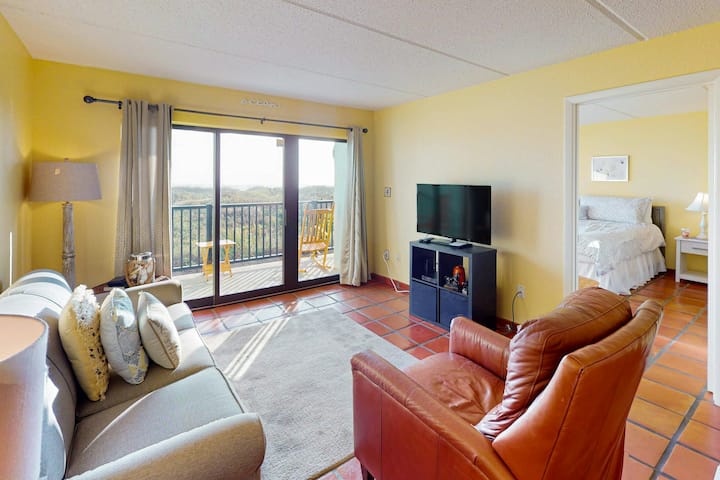 2br Gulf-front Condo With Patio & Beach Access - South Padre Island