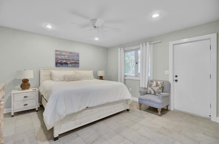 4. spavaća soba ima bračni krevet (180x200).