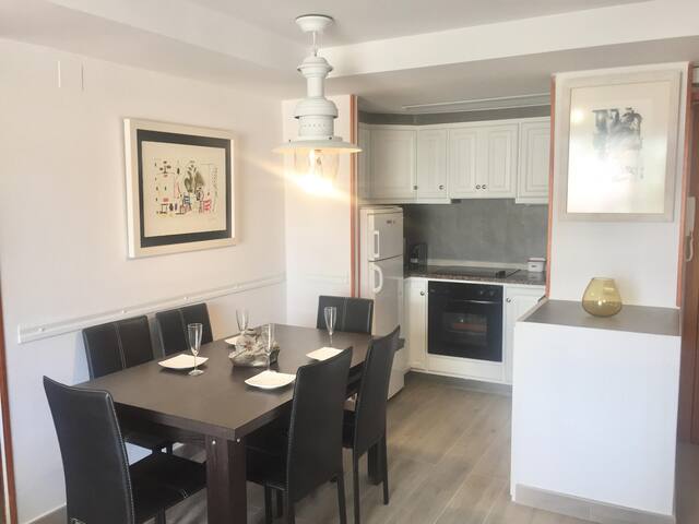 voramar a pª canadell-seafront apartment-calella gallery image 4