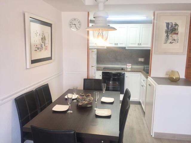 voramar a pª canadell-seafront apartment-calella gallery image 5