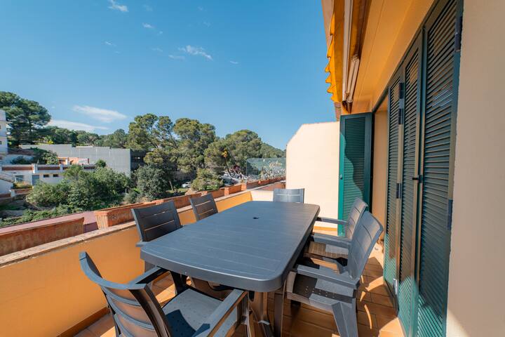 tres pins 2 – apartment in the center of llafranc- gallery image 2