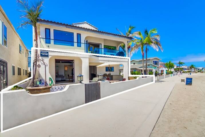 Exclusive 1,000sf Ground Fl Waterfront Patio + AC gallery image 2