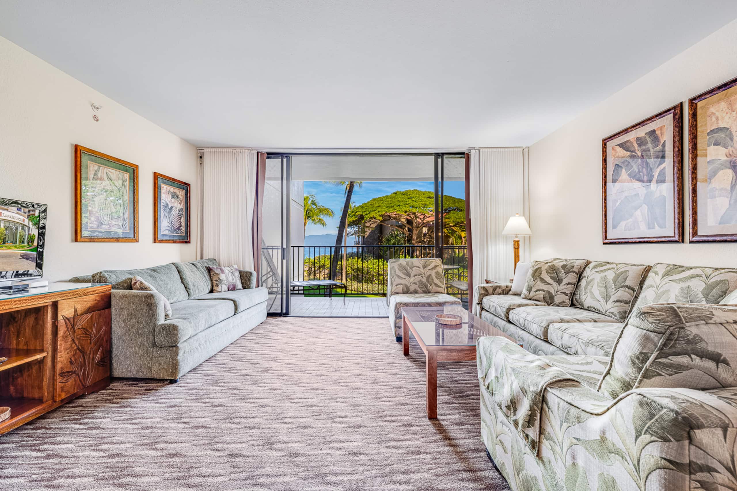 Condo in Lahaina · ★4.92 · 1 bedroom · 3 beds · 1 bath - Image 11