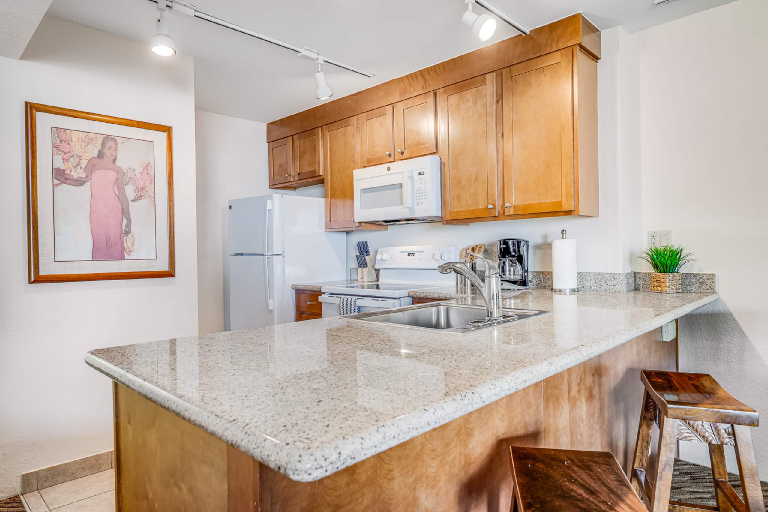 Condo in Lahaina · ★4.92 · 1 bedroom · 3 beds · 1 bath - Image 8