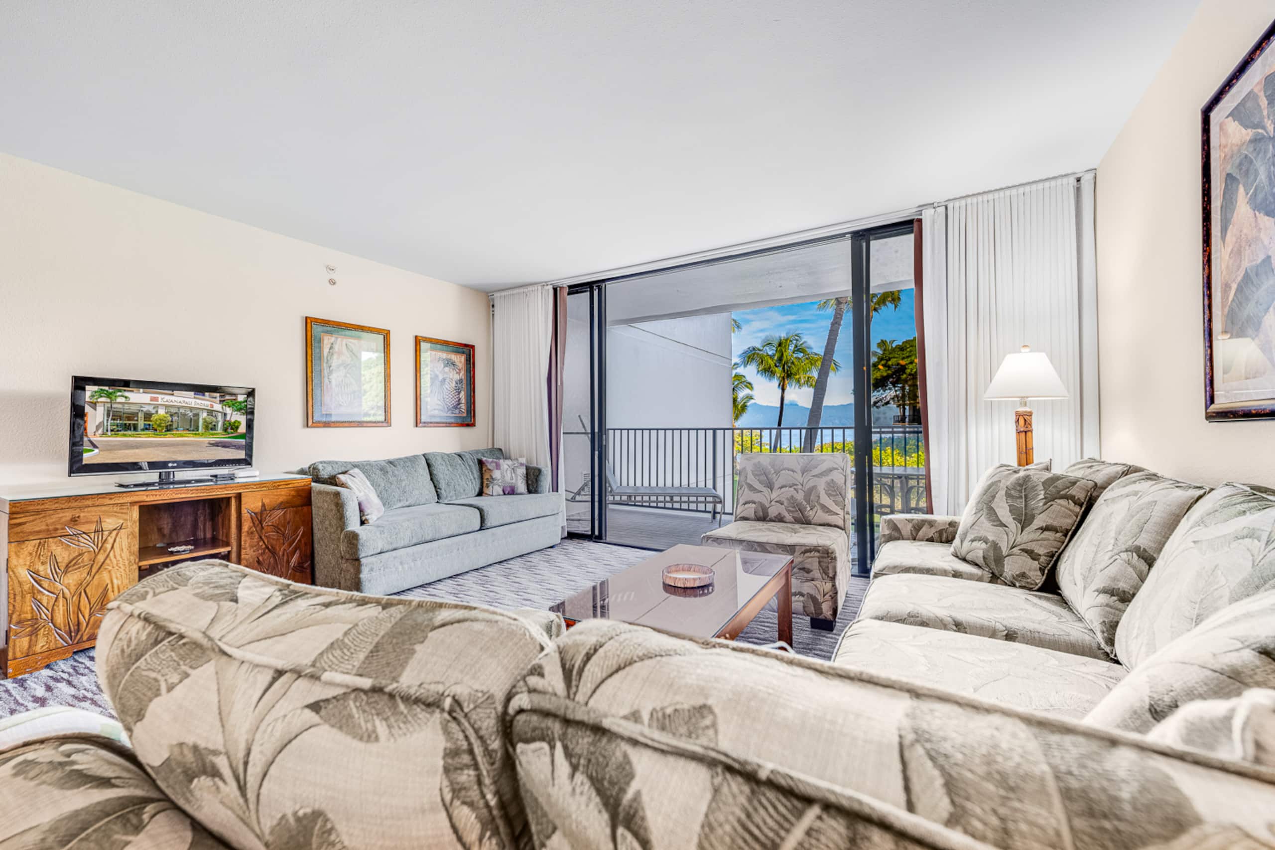 Condo in Lahaina · ★4.92 · 1 bedroom · 3 beds · 1 bath - Image 6