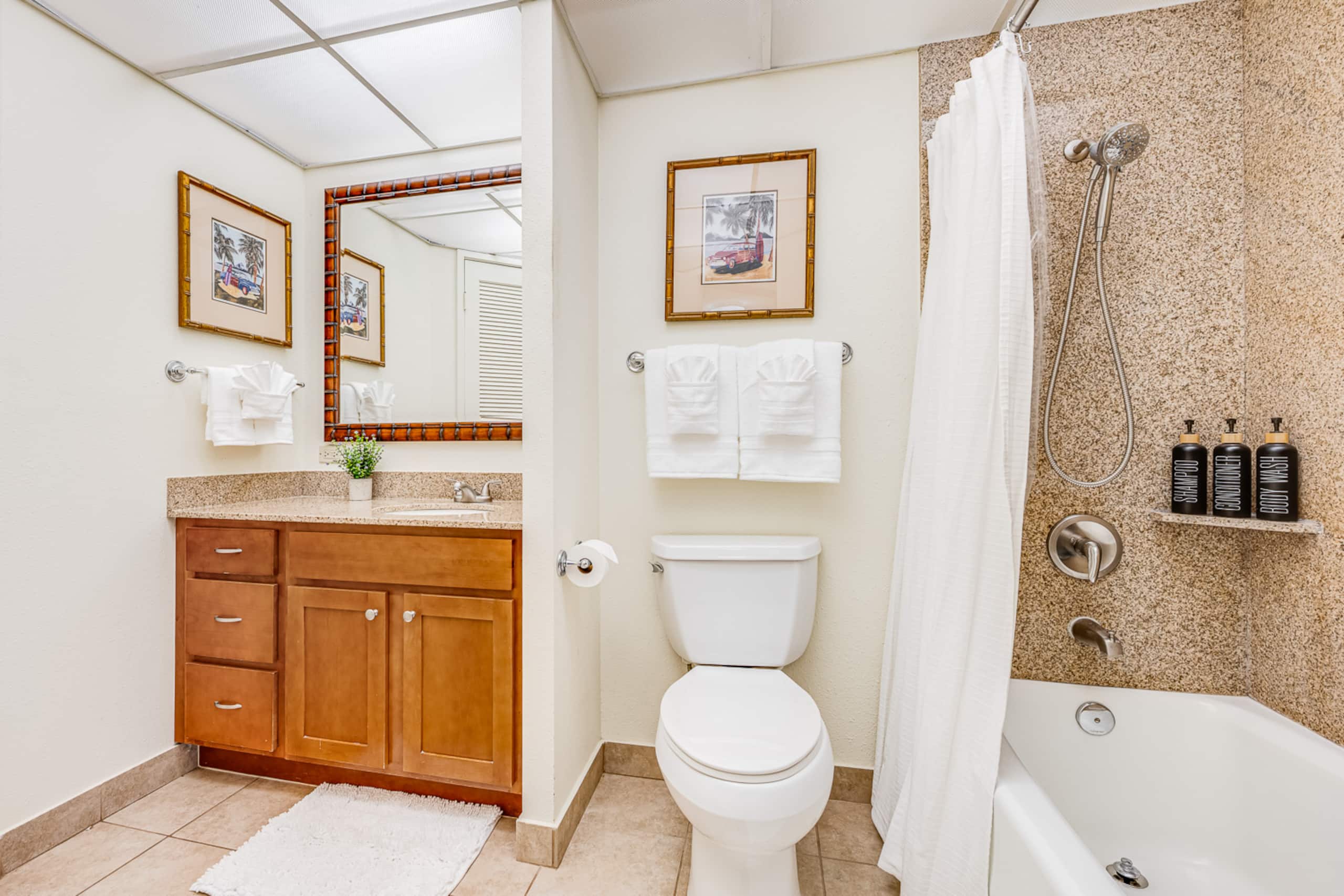 Condo in Lahaina · ★4.92 · 1 bedroom · 3 beds · 1 bath - Image 14