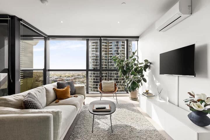 Luxury Apartment with a View in the CBD