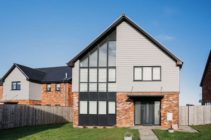 Meadows Way - Colwell - Sleeps 8-10 - Lymington