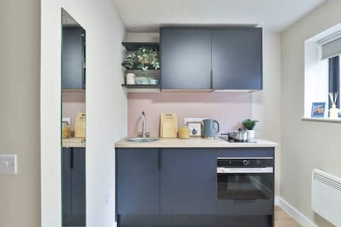 Top performing Airbnb: Student Only Cosy Studios at Ladybarn House in Fallowfield