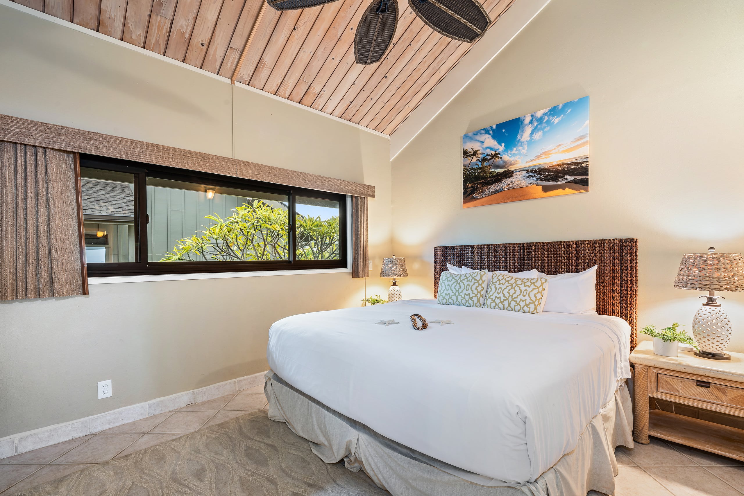 Condo in Lahaina · ★4.71 · 2 bedrooms · 4 beds · 2 baths - Image 16