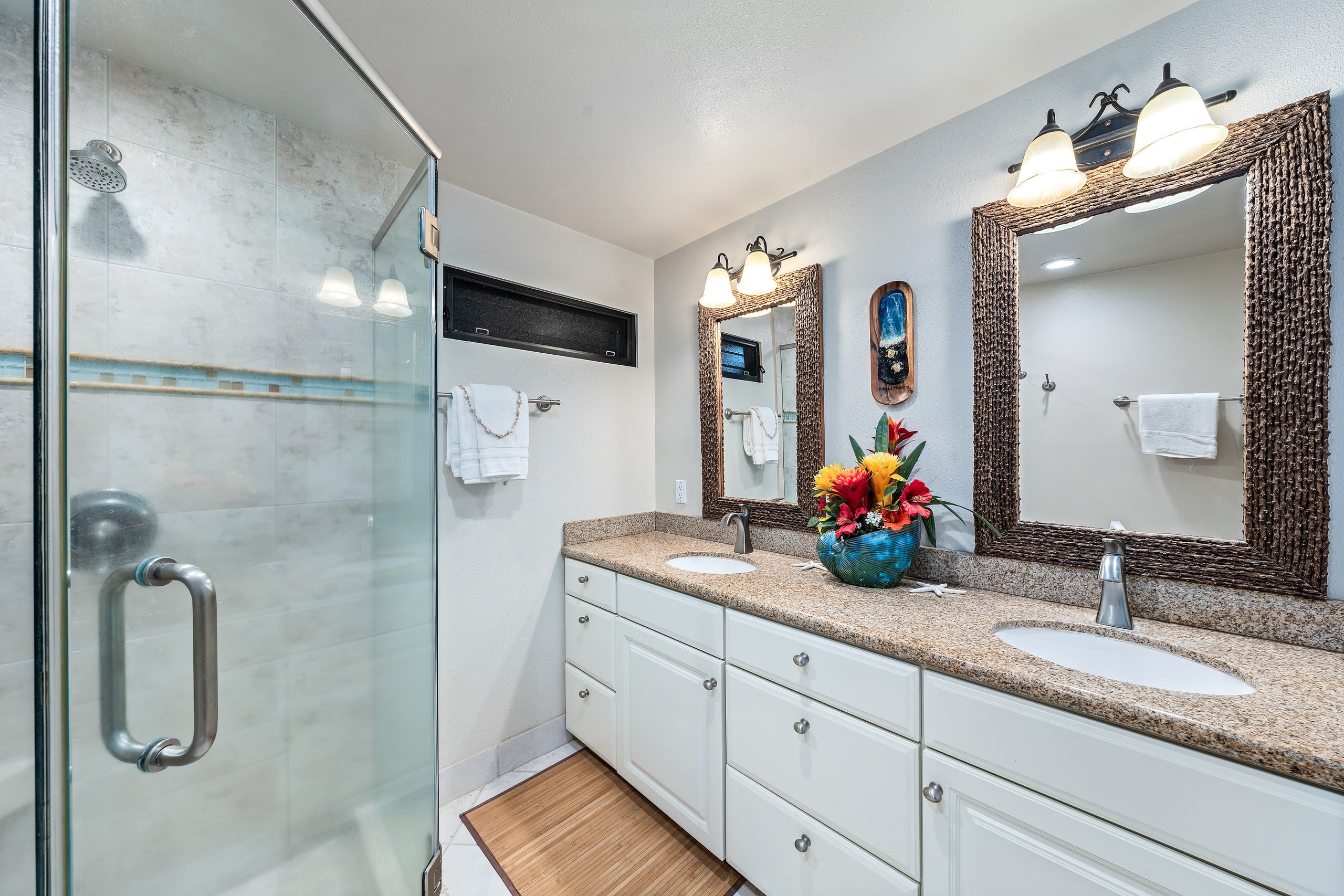 Condo in Lahaina · ★4.71 · 2 bedrooms · 4 beds · 2 baths - Image 25
