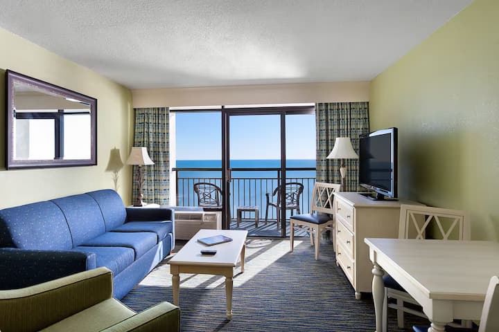 3 Oceanfront King Suites | Tiki Bar, Spa & Pool - Myrtle Beach, SC