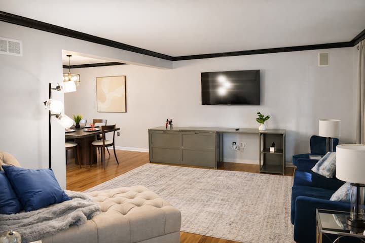 New Family/pet Friendly, Fenced In Yard With Pool! - Owings Mills