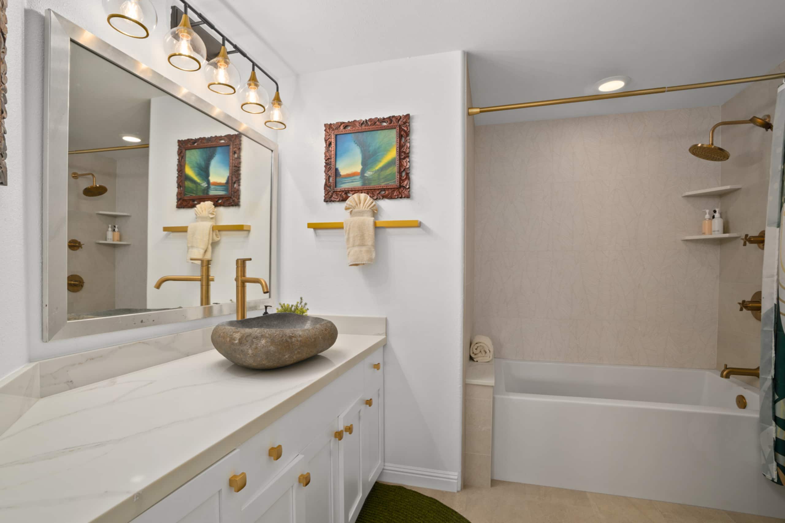 A/C Newly Renovated Townhome! ~Pool ~Jacuzzi ~BBQ - Photo 35