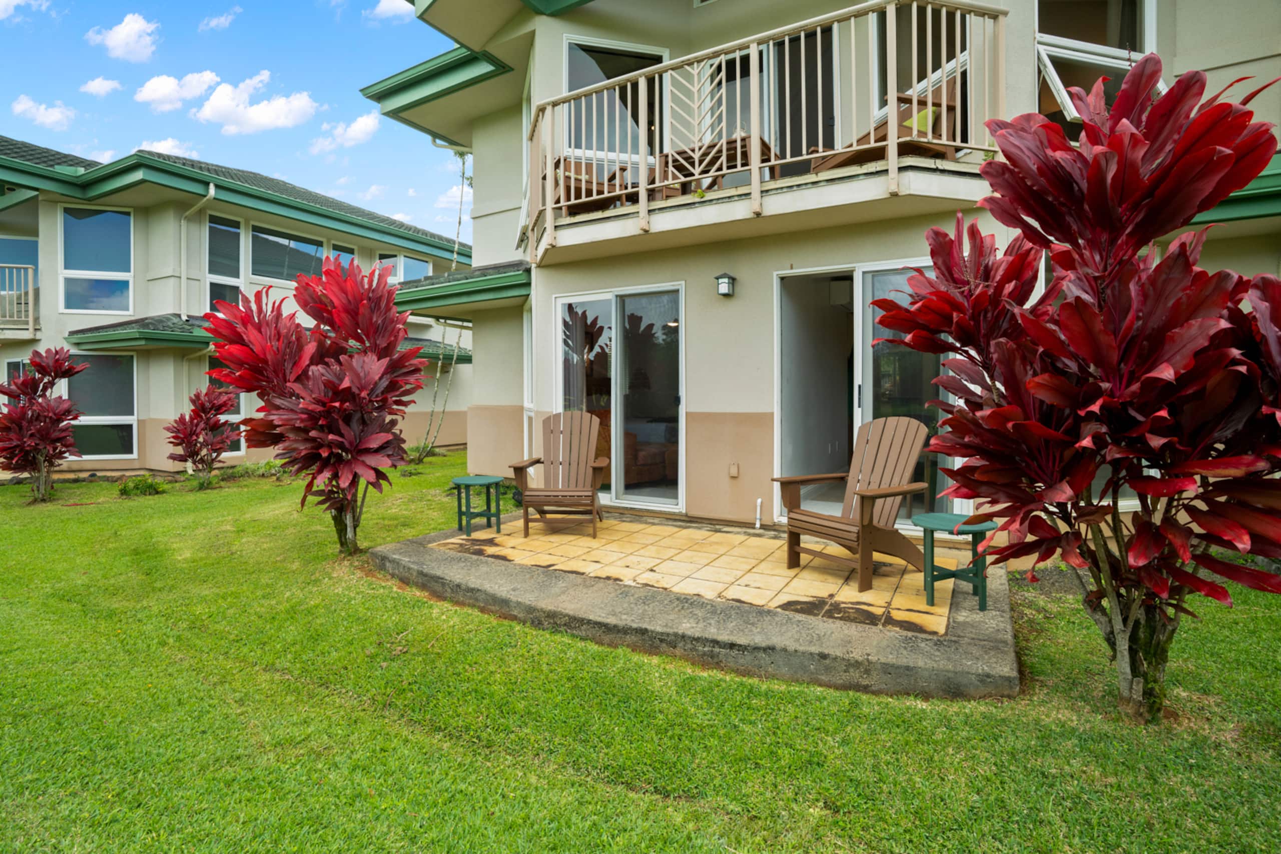 A/C Newly Renovated Townhome! ~Pool ~Jacuzzi ~BBQ - Photo 30