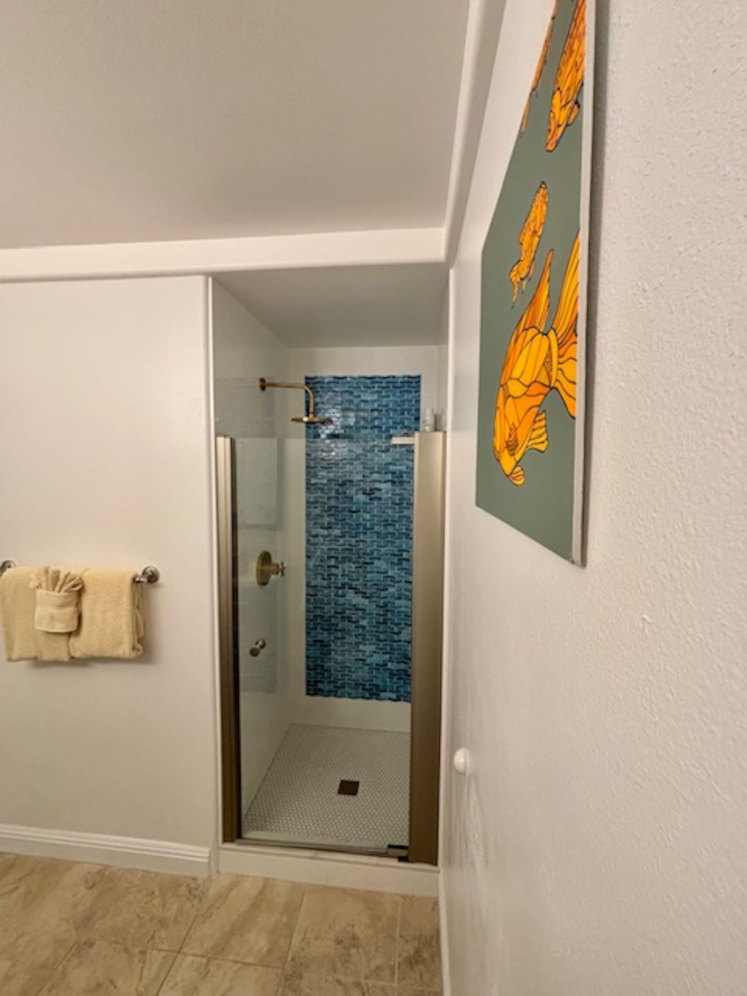 A/C Newly Renovated Townhome! ~Pool ~Jacuzzi ~BBQ - Photo 17