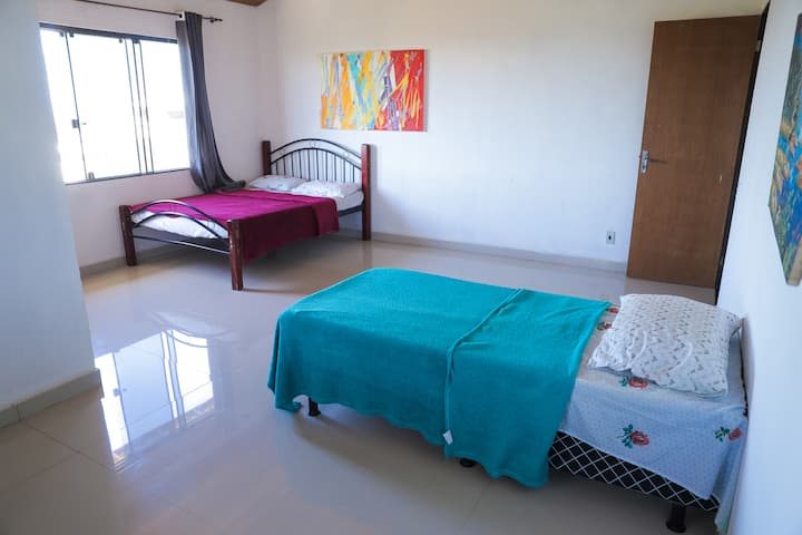  Quarto aconchegante pensado para conforto e tranquilidade