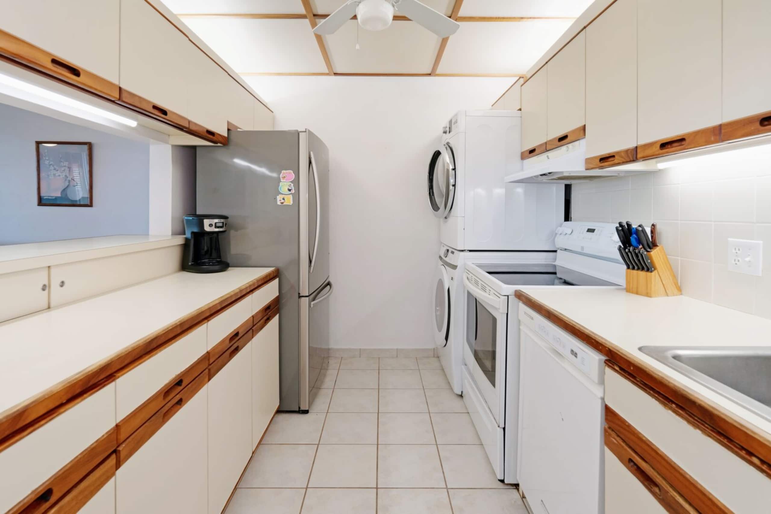 3 bedroom Oceanview Walk to Everything - KBR 612 - Image 34