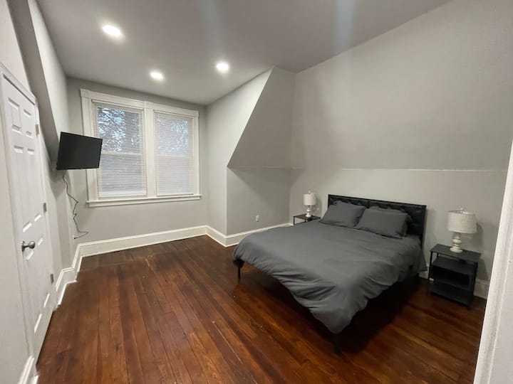 2br Apartment Near Wesleyan 301 - Cromwell, CT