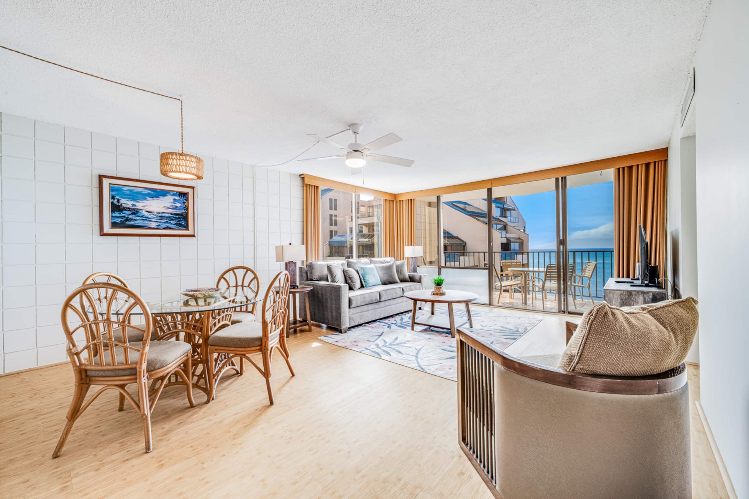 Hotel in Lahaina · ★5.0 · 1 bedroom · 2 beds · 1 bath - Image 3