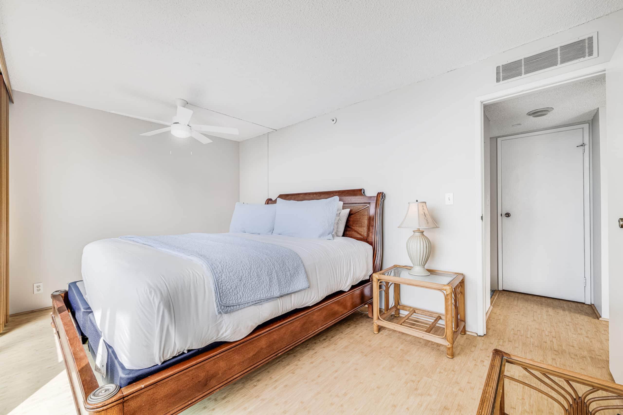 Hotel in Lahaina · ★5.0 · 1 bedroom · 2 beds · 1 bath - Image 8