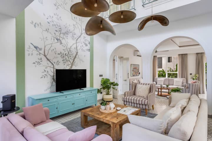 Rooms: Living room