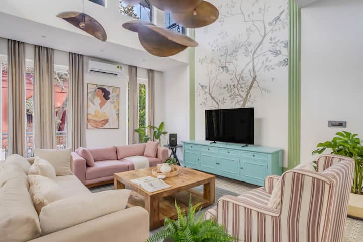 Rooms: Living room