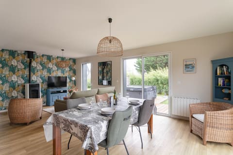 Top performing Airbnb: Entre deux marées - With Jacuzzi in Erquy
