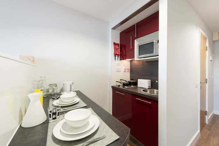 For Students Only  Studios At Glassyard In London - Central London