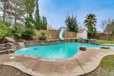 Popular Airbnb listing: Pool, Patio & Games! Suburban Home in Palmdale in Palmdale
